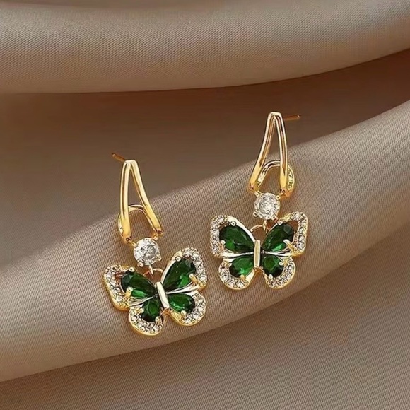 Elegant Butterfly Earrings with Green and Gold Accents. - Picture 5 of 6